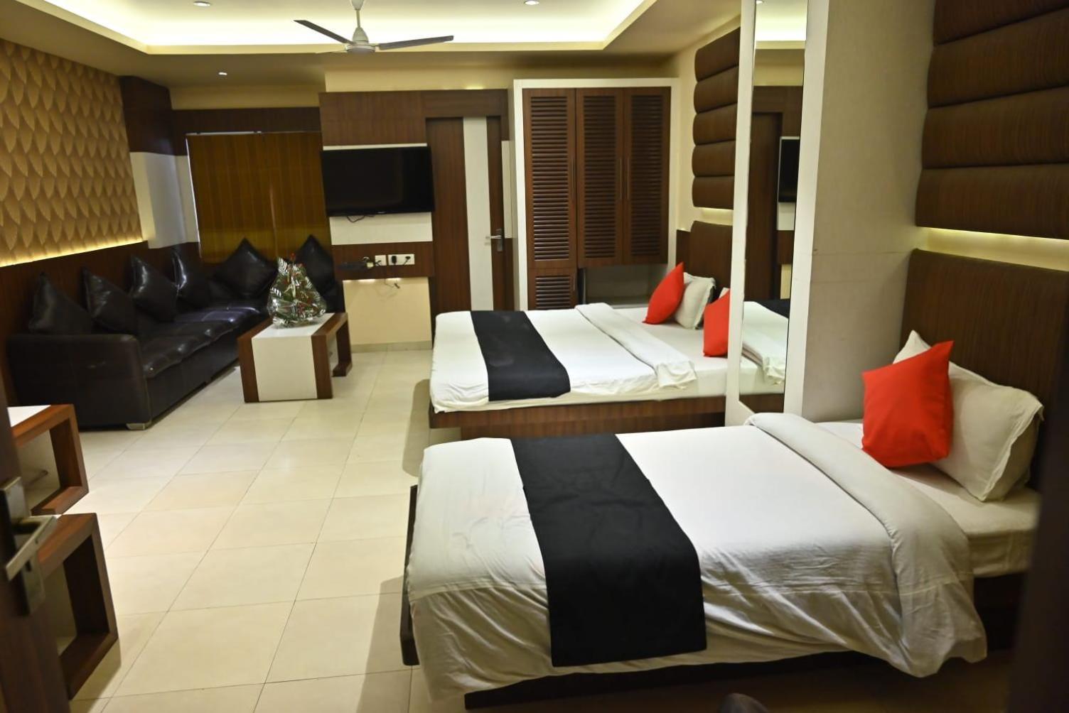 Hotel Royal Cottage كانبور المظهر الخارجي الصورة